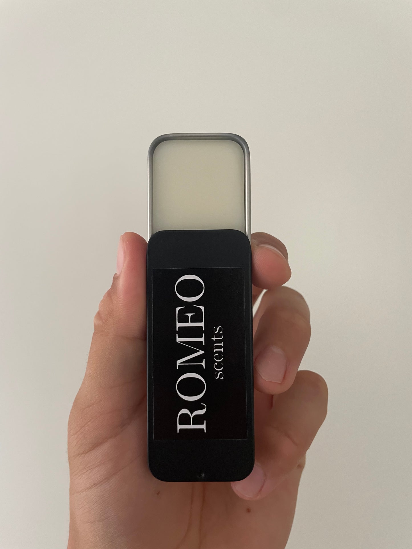 Romeo Scents Solid Cologne - Oud