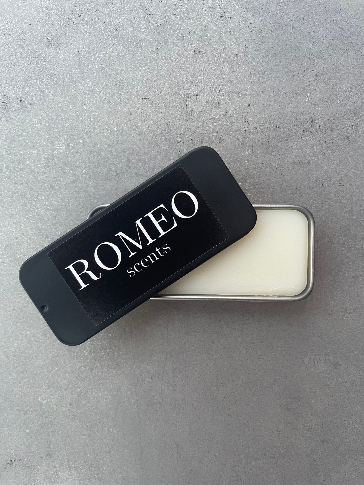 Romeo Scents Solid Cologne - Oud